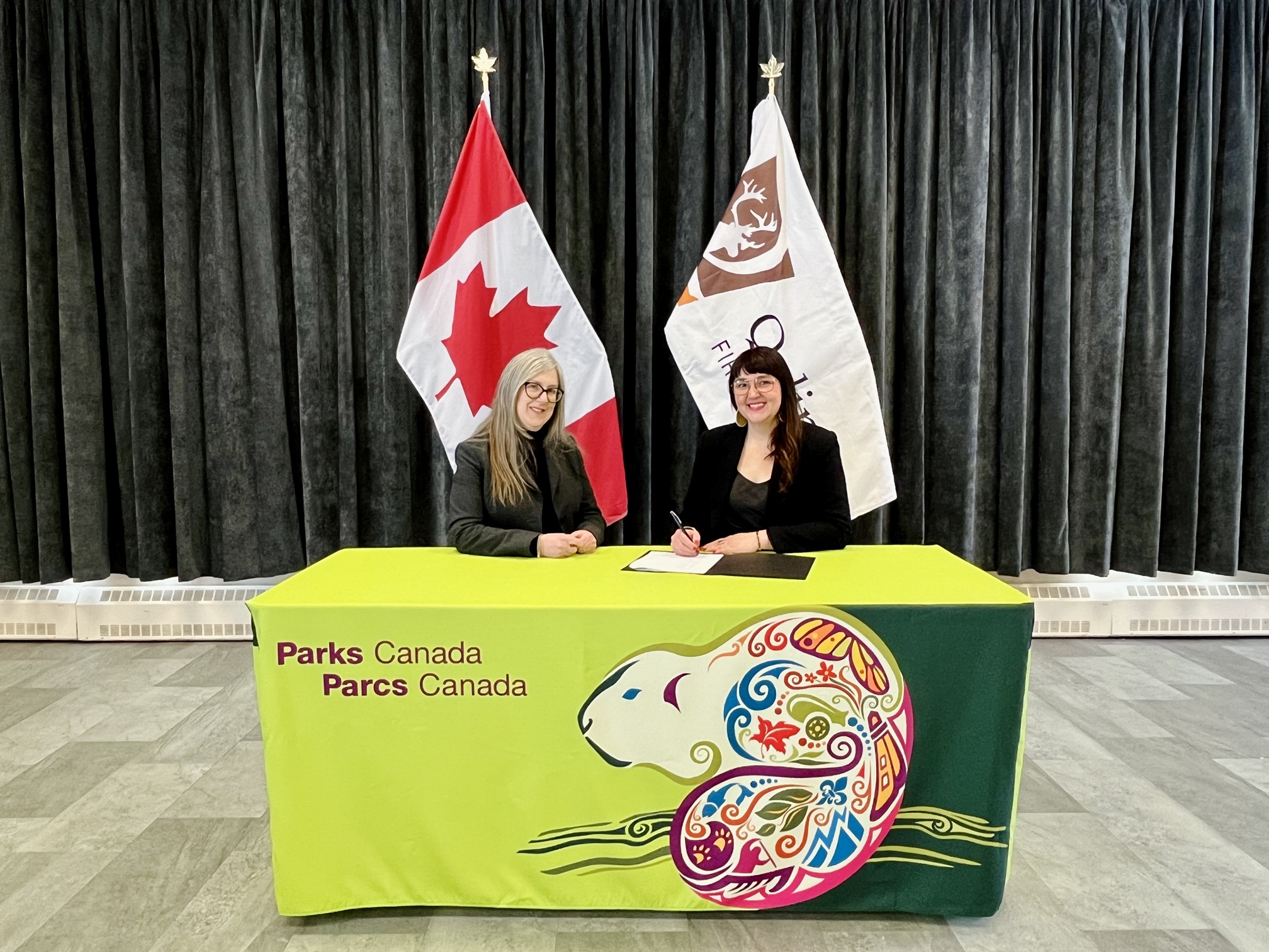 (L-R) Michaela Kent – Parks Canada Executive Director, Atlantic and Chief Jenny Brake - Qalipu First Nation